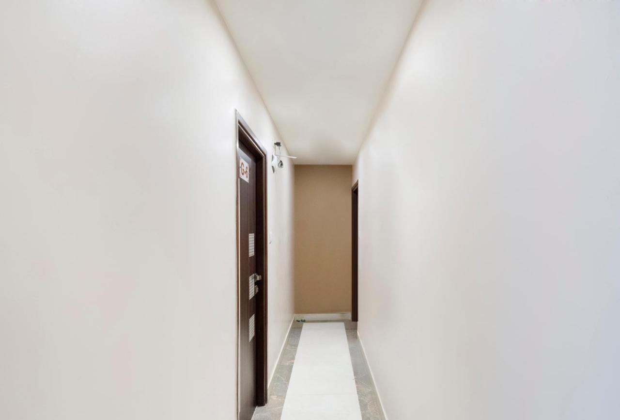 Oyo 69377 Hotel Ruby Mumbai Bagian luar foto